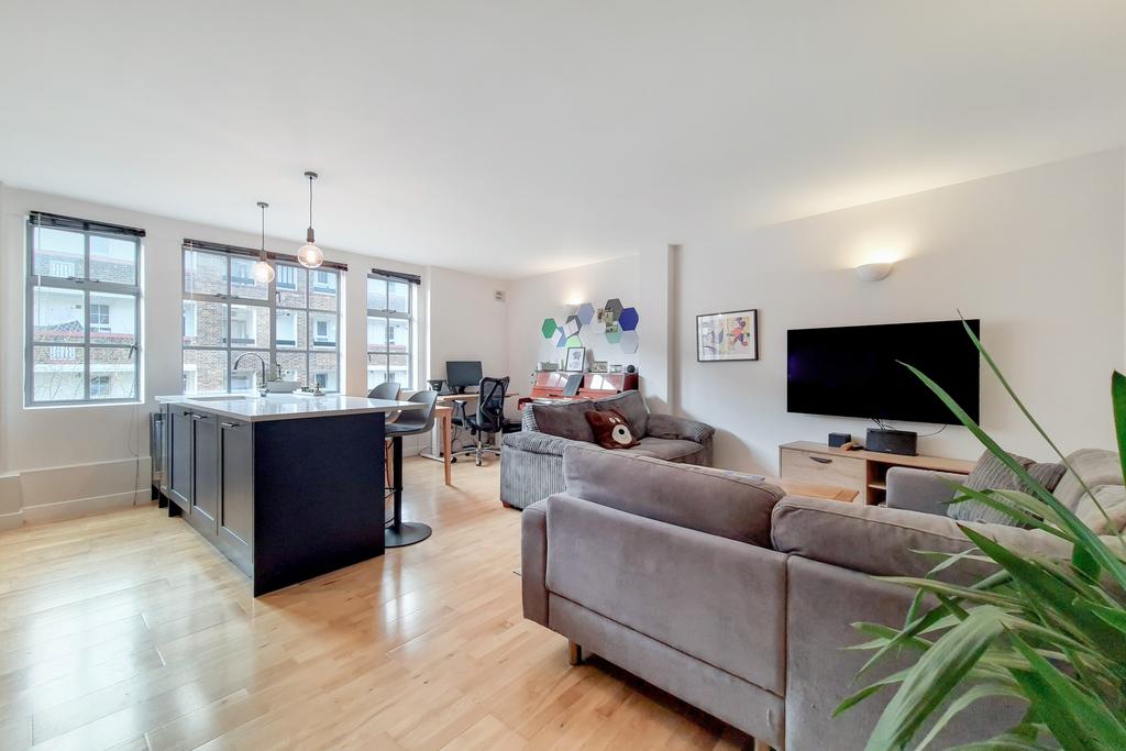 Boyd Street, London, E1 2 bed apartment £2,800 pcm (£646 pw)