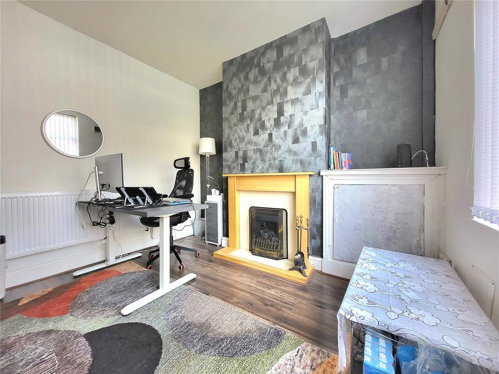 Bowler Street, Levenshulme, Manchester, M19 2 bed terraced house for