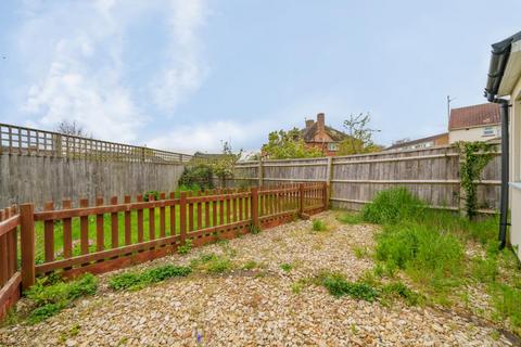 Flat 2, 1 Cavendish Drive, Marston, Oxford, OX3 0SB