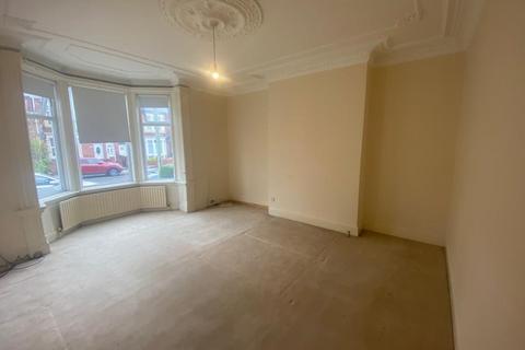 2 bedroom apartment to rent, Mowbray Road, South Shields