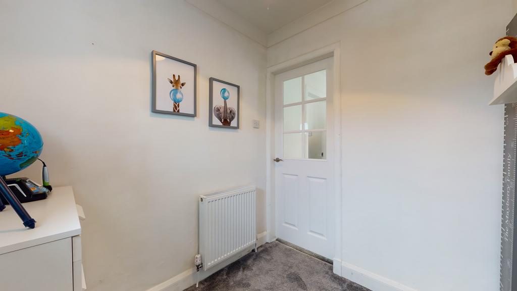 Gleniffer Drive, Barrhead G78 3 bed semidetached villa £205,000