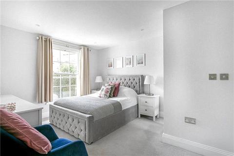 undefined, High Street, Hampton Hill, Hampton, TW12