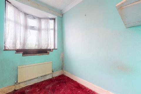100 The Ridgeway, London, NW9 0UG