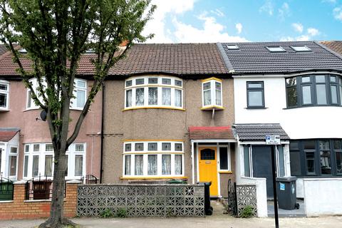75 Sanderstead Road, London, E10 7PW