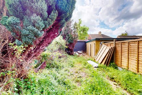 75 Sanderstead Road, London, E10 7PW