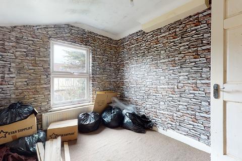 32 Westoe Road, London, N9 0SH