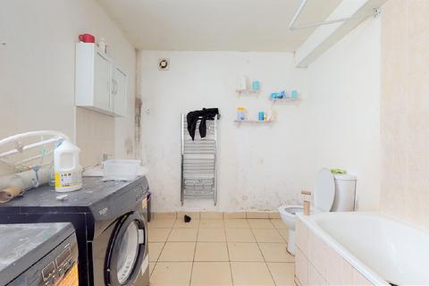 32 Westoe Road, London, N9 0SH