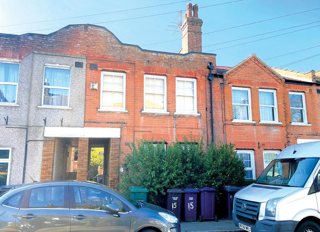 15 West End Lane, 2 bed ground floor £200,000