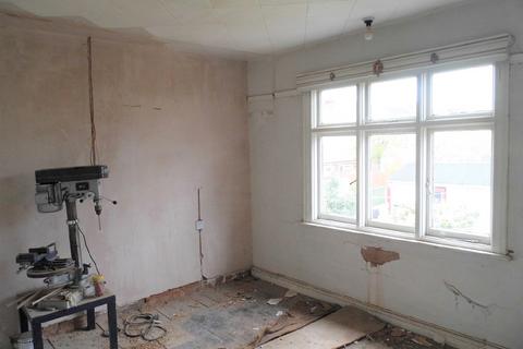 86 Kenpas Highway, Green Lane, Coventry, CV3 6BQ