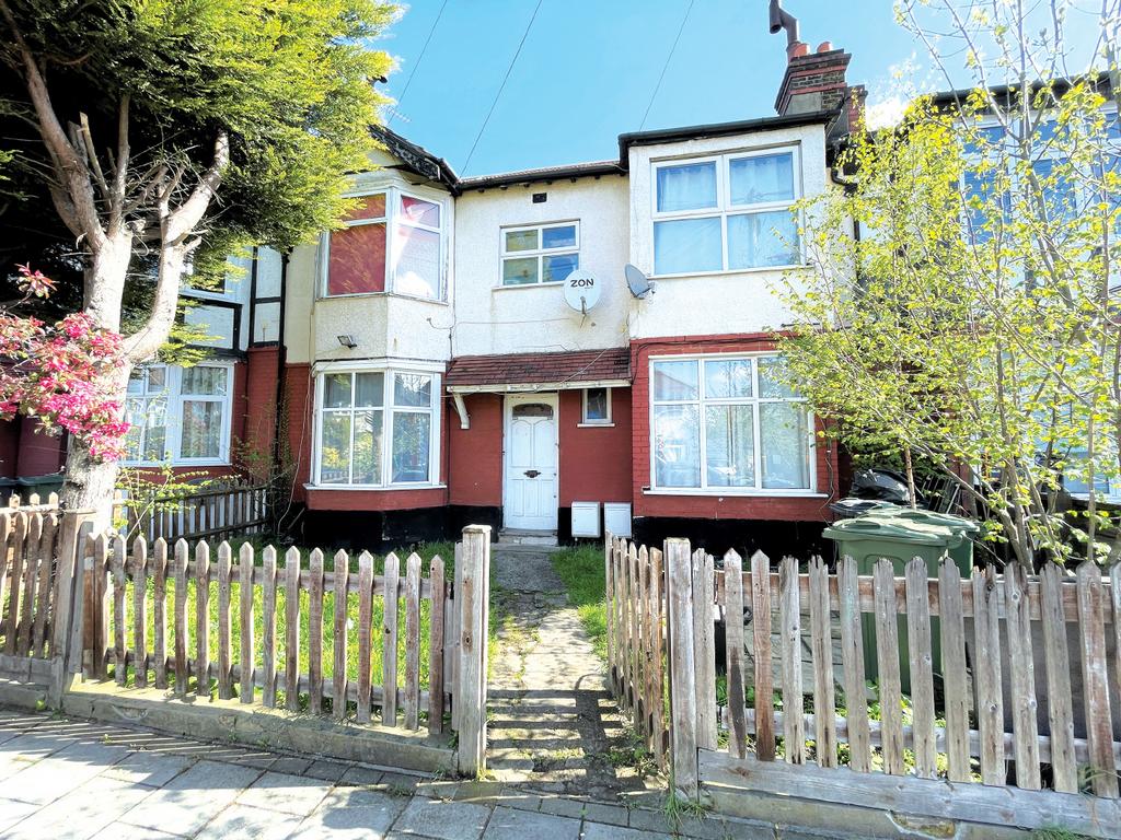 133 Ellison Road, Streatham 2 bed flat £250,000