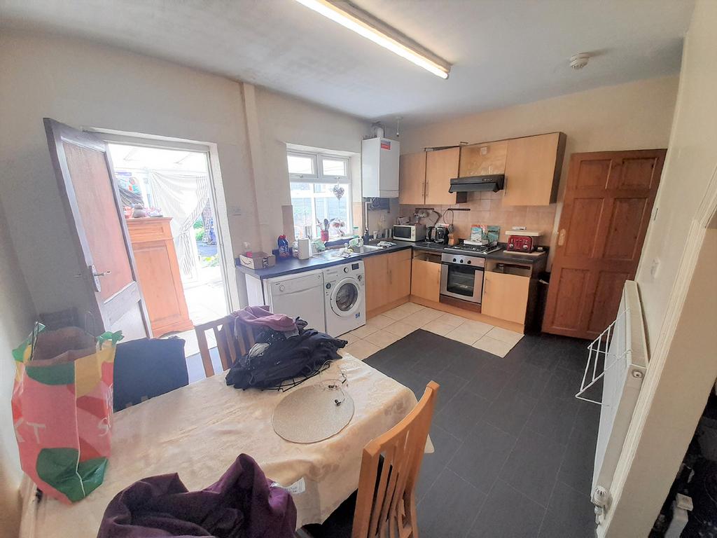 89 Bag Lane, Atherton, Manchester 2 bed terraced house £25,000