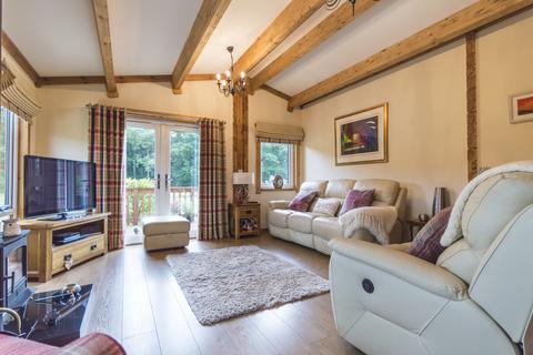 2 bedroom lodge for sale, Beechwoods, Button Bridge, Kinlet, DY12 3HS