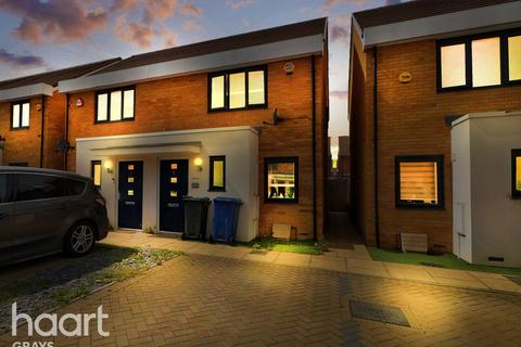 11 Lapwin Close, East Tilbury, Tilbury, RM18 8FH