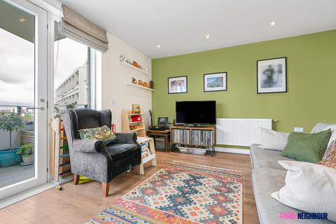 2 bedroom apartment to rent, St James's Crescent, London, SW9