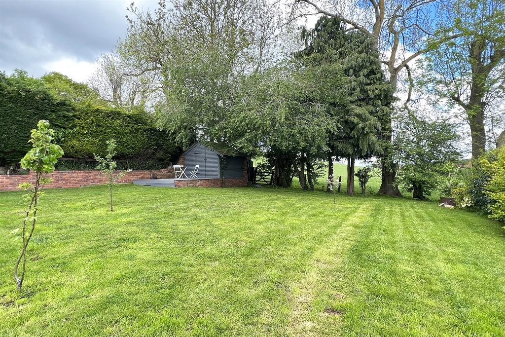 Bewdley Bank, Hereford, HR4 4 bed detached house for sale £530,000