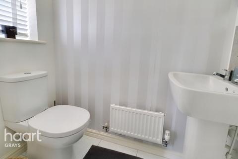 2 Lapwin Close, East Tilbury, Tilbury, RM18 8FH