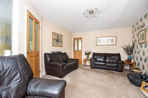 49 Ascot Avenue, Runcorn, WA7 4YP