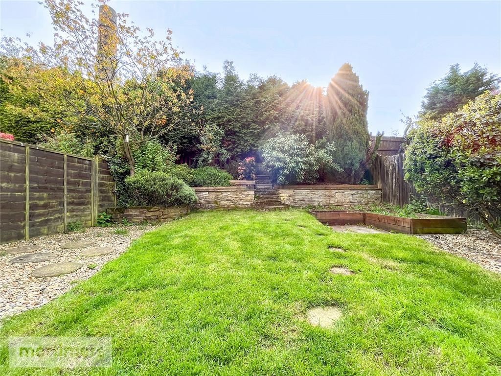 The Moorings, Burnley, Lancashire, BB12 3 bed semidetached house £