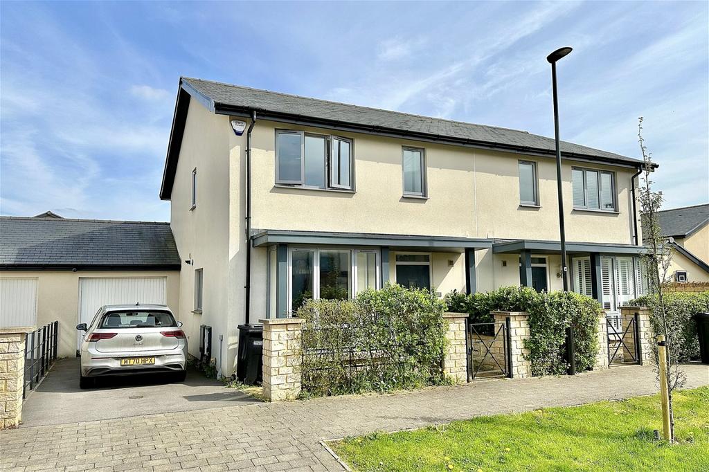 Waller Gardens, Bath 3 bed semidetached house for sale £525,000