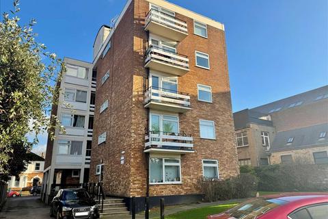 1 bedroom apartment to rent, Elm Road, Leigh on Sea SS9