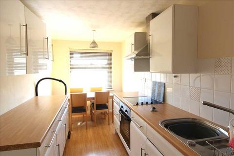 1 bedroom apartment to rent, Elm Road, Leigh on Sea SS9