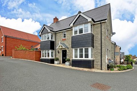 99 Sentrys Orchard, Exminster, Exeter, EX6 8UE
