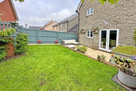 99 Sentrys Orchard, Exminster, Exeter, EX6 8UE