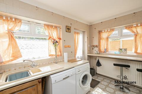 21 Green Glade, Theydon Bois, Epping, CM16 7LY