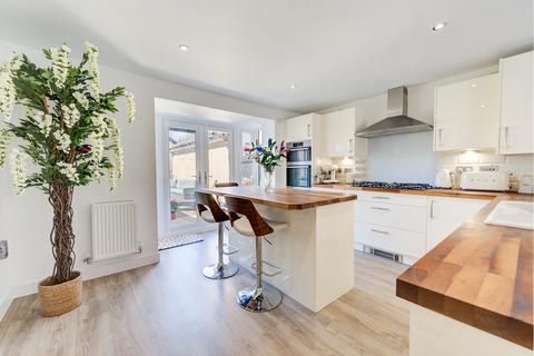 4 bedroom detached house for sale - Cypress Crescent, St. Mellons, Cardiff. CF3