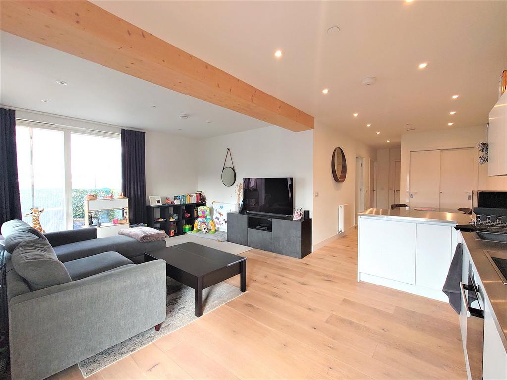 Lounge &amp; Kitchen