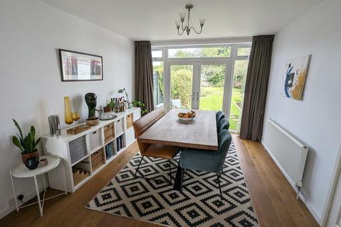 26 Chapel Fields Road, Solihull, B92 7RX