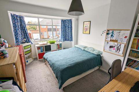 26 Chapel Fields Road, Solihull, B92 7RX