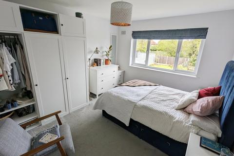 26 Chapel Fields Road, Solihull, B92 7RX