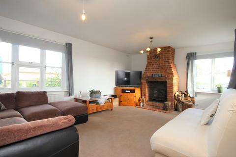 2 bedroom detached bungalow for sale - Fambridge Road, Cold Norton