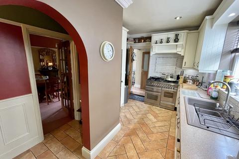 29 Kirkway, Broadstone, BH18 8ED