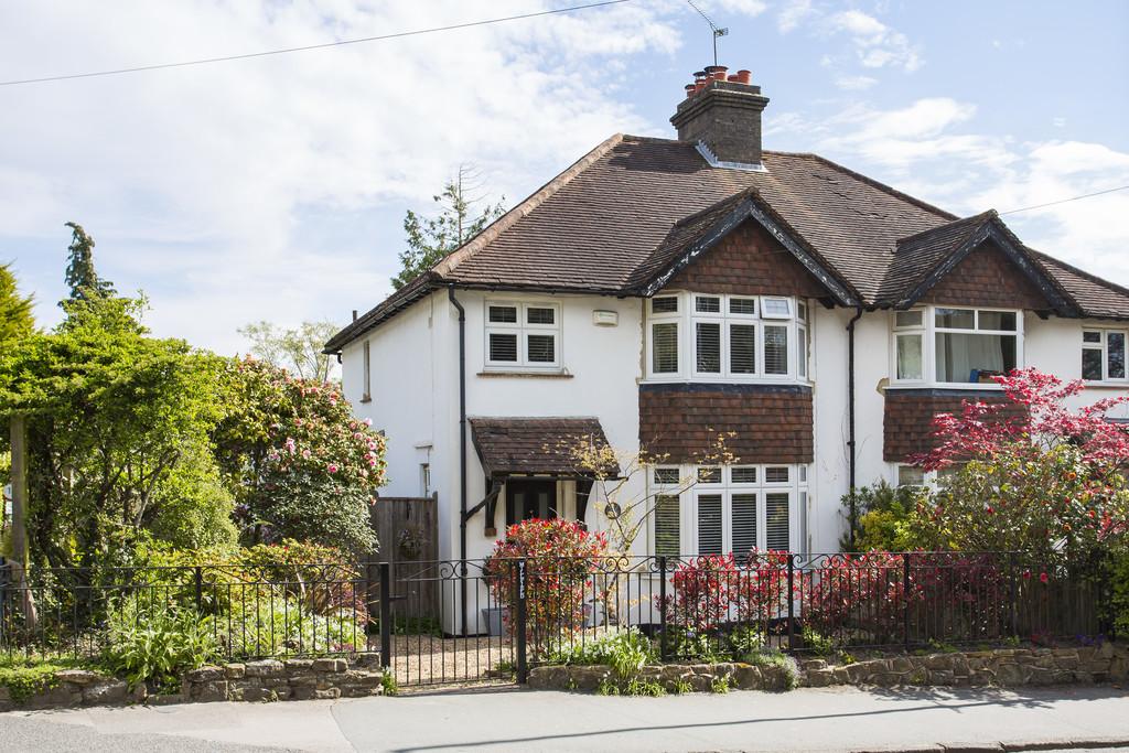Crowborough Hill, Crowborough 3 bed semidetached house for sale £465,000
