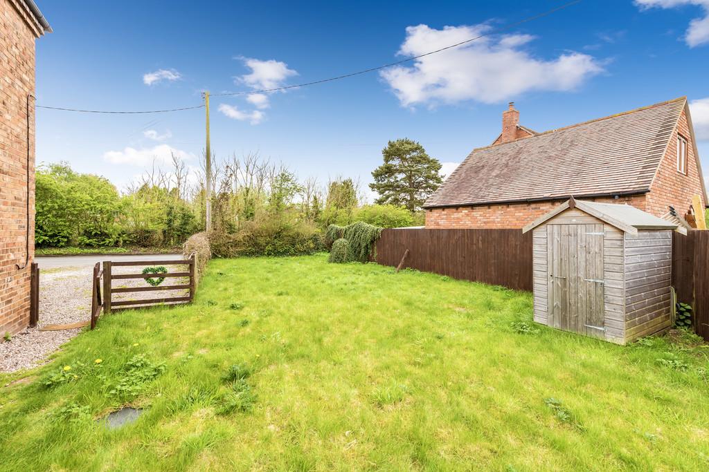Humber Lane, Telford 3 bed semidetached house for sale £325,000
