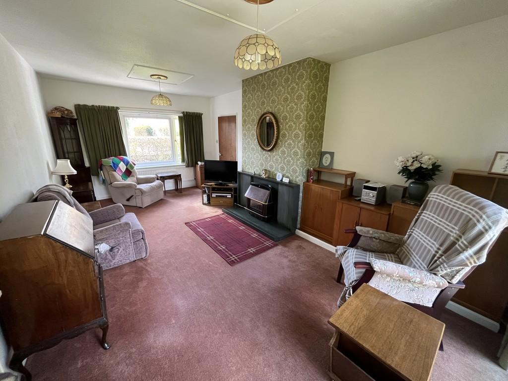 LLandona, 6 Yealand Drive, Ulverston 5 bed detached house for sale £