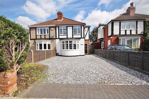 37 Grantham Avenue, Grimsby, DN33 2HQ