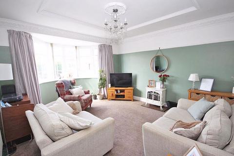 37 Grantham Avenue, Grimsby, DN33 2HQ