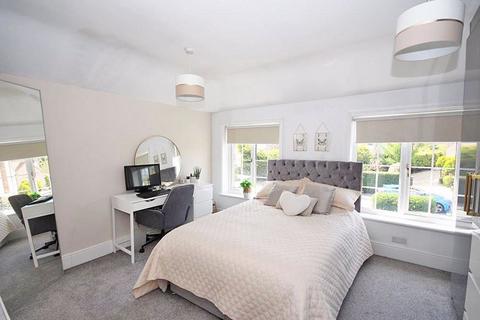 37 Grantham Avenue, Grimsby, DN33 2HQ