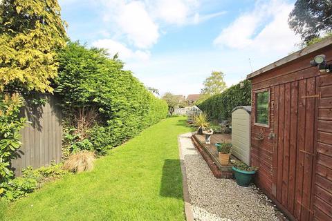 37 Grantham Avenue, Grimsby, DN33 2HQ