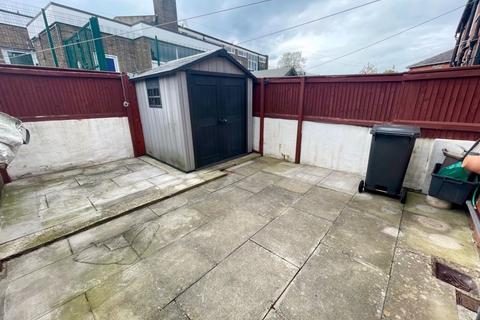 20 Boxhall Road, Elland, HX5 0DE