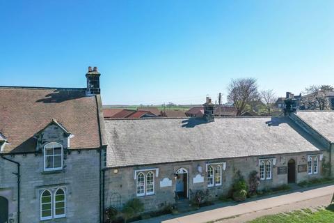 4 bedroom terraced house for sale, Front Street, Bamburgh