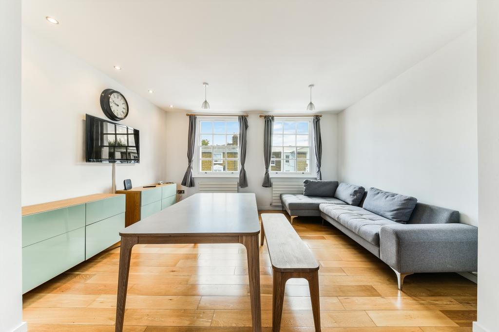 Mortimer Road, Dalston N1 2 bed apartment £2,708 pcm (£625 pw)