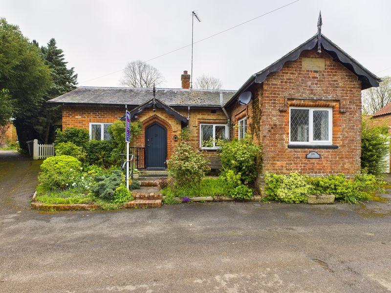 Ivatt Lodge, Scremby, Spilsby 2 bed bungalow for sale £260,000