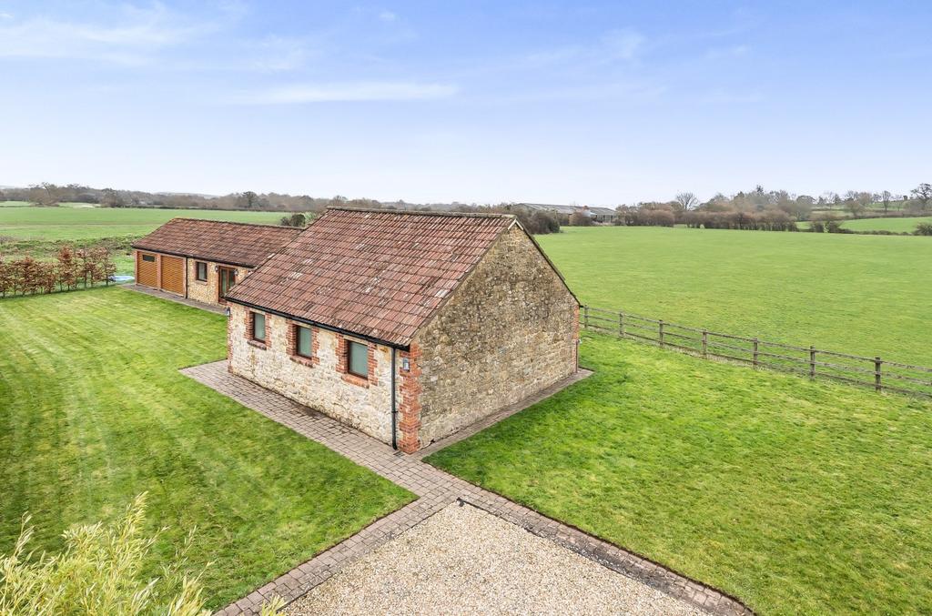 Winterhay Lane, Ilminster, Somerset, TA19 3 bed bungalow for sale £500,000