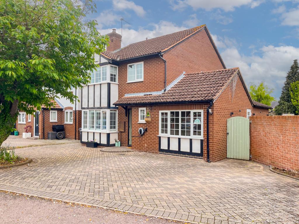 Aragon Drive, Off Myton Road, Warwick 4 bed detached house for sale £