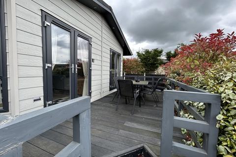 2 bedroom park home for sale - Lippitts Hill, Loughton