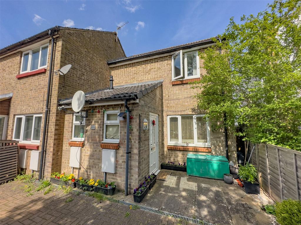 Burwell Meadow, Witney, Oxfordshire... 2 bed end of terrace house £